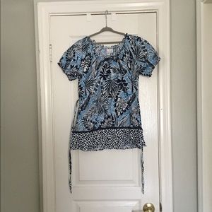 Peaches blue scrub top size small with palm design